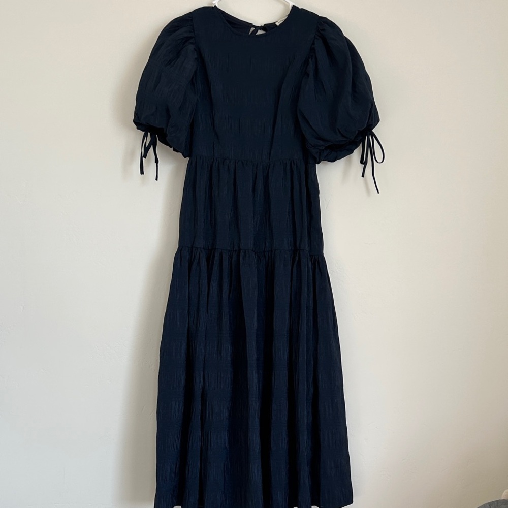 Moon River Navy Puff Sleeve Dress